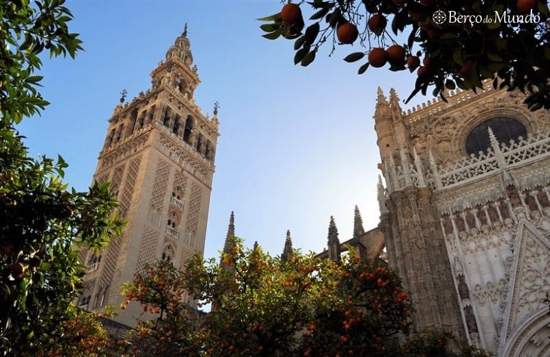 Catedral e giralda em Sevilha