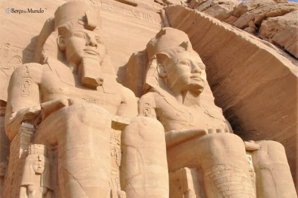 Abu Simbel está no top do que visitar no Egipto