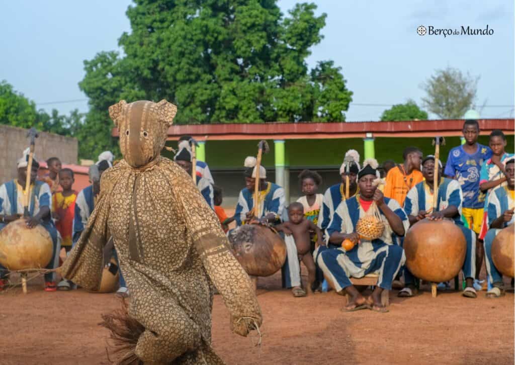 dança da pantera em Korogho