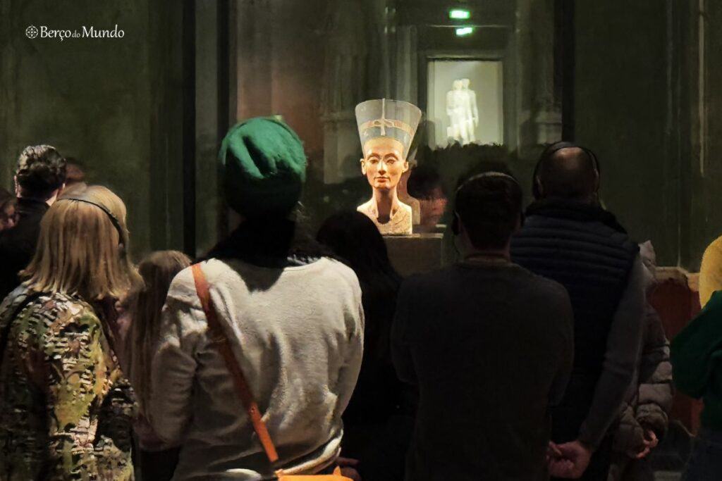 O busto da Nefertiti está num dos museus de Berlim 