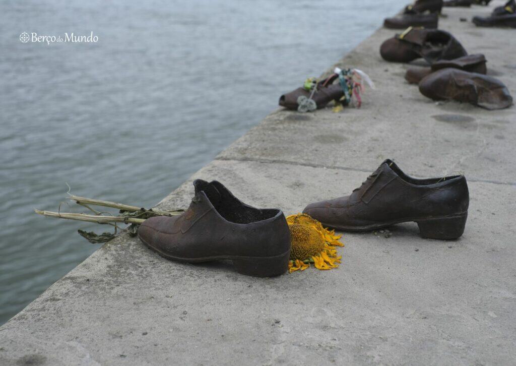 inclua este memorial quando visitar Budapeste
